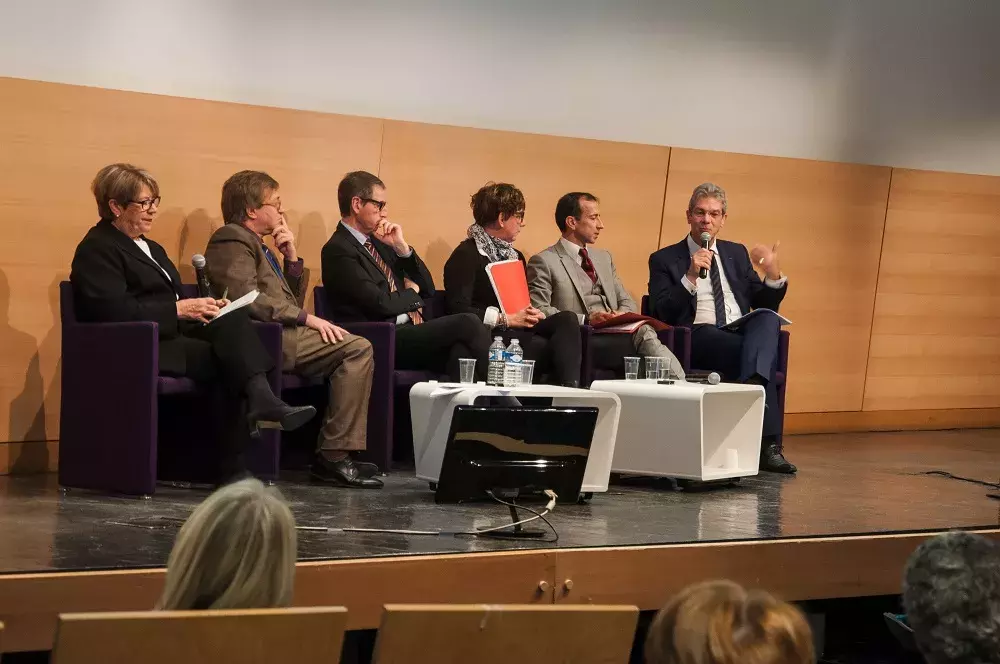 Publication du Guide pratique pour une communication publique sans stéréotype de sexe - signature de la Convention d'engagement